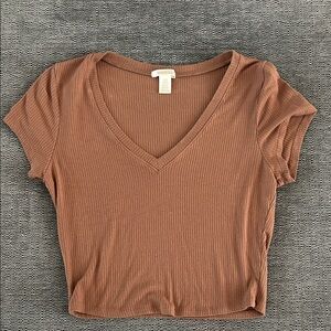 Bozzolo Rust Crop V-Neck Ribbed Tee
